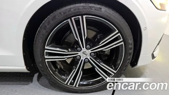 Volvo S60 2020 thumb 10