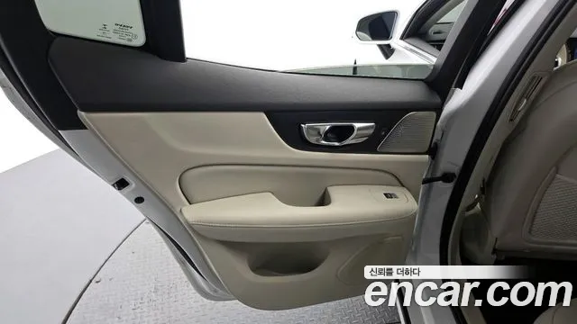 Volvo S60 2020 thumb 12