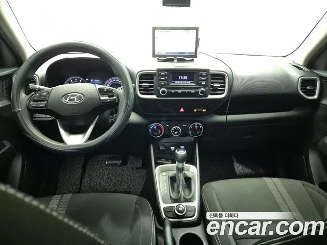 Hyundai Venue 2019 thumb 2