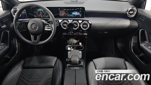 Mercedes-Benz A-Class 2020 thumb 11