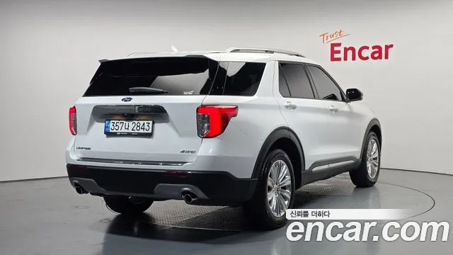 Ford Explorer 2022 thumb 12
