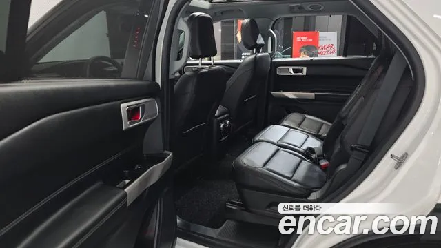 Ford Explorer 2022 thumb 5