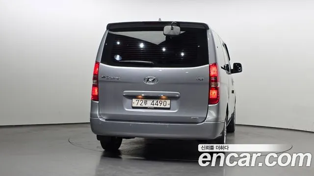 Hyundai Staria 2018 thumb 5