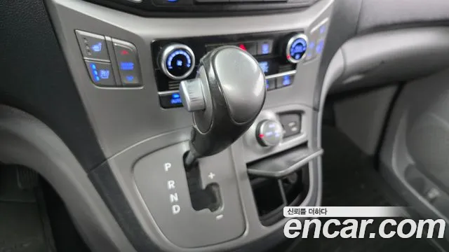 Hyundai Staria 2018 thumb 6