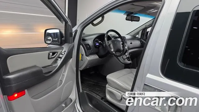 Hyundai Staria 2018 thumb 9