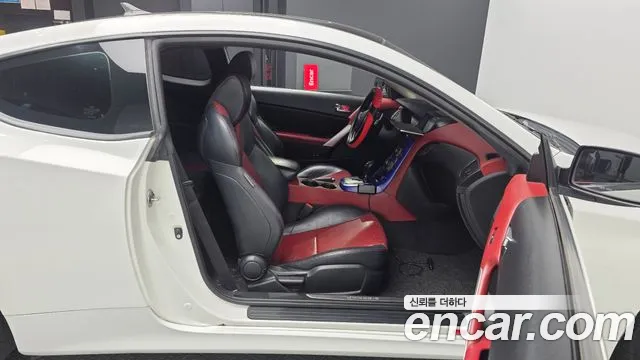 Hyundai Genesis 2010 thumb 2