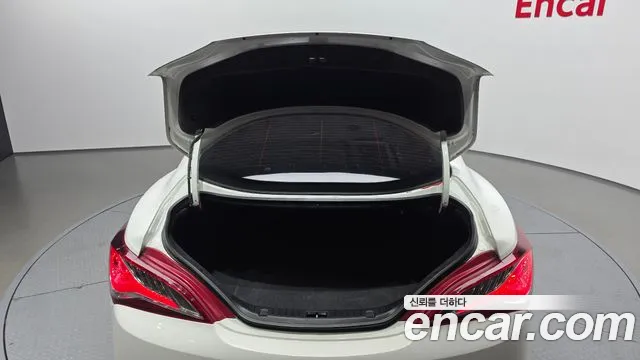Hyundai Genesis 2010 thumb 5