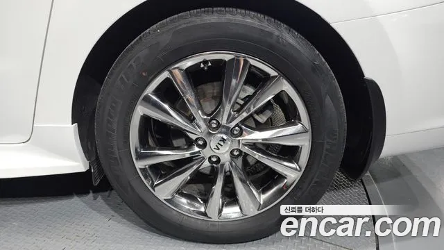 Kia Carnival 2018 thumb 7