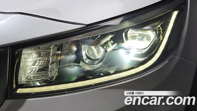 Kia Carnival 2018 thumb 10