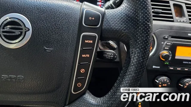 KGM Korando 2013 thumb 2