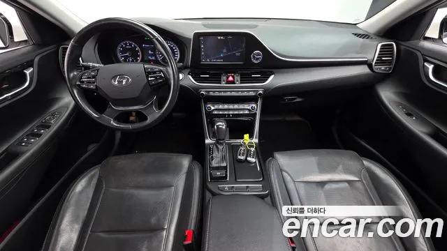 Hyundai Grandeur 2017 thumb 3