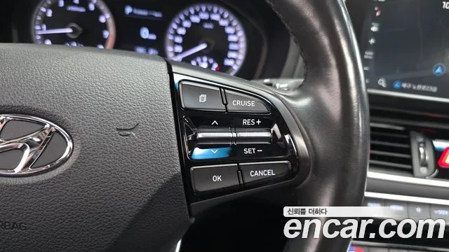 Hyundai Grandeur 2017 thumb 10