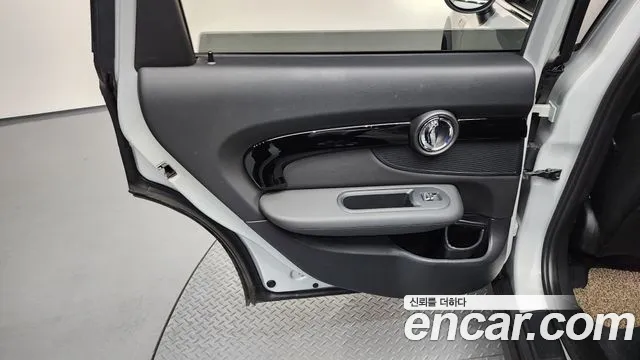 Mini Cooper Clubman 2021 thumb 4