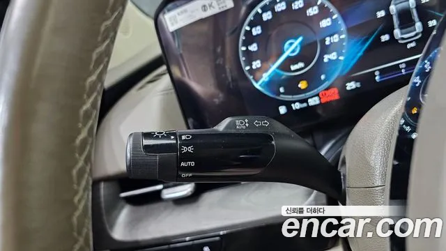Kia Carnival 2022 thumb 4