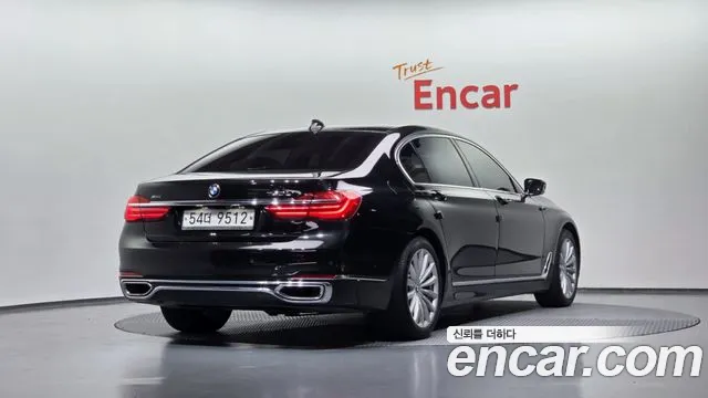 BMW 7 серии 2016 thumb 2