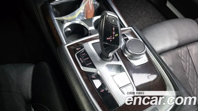 BMW 7 серии 2016 thumb 8