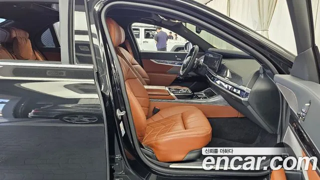 BMW 7 серии 2024 thumb 9