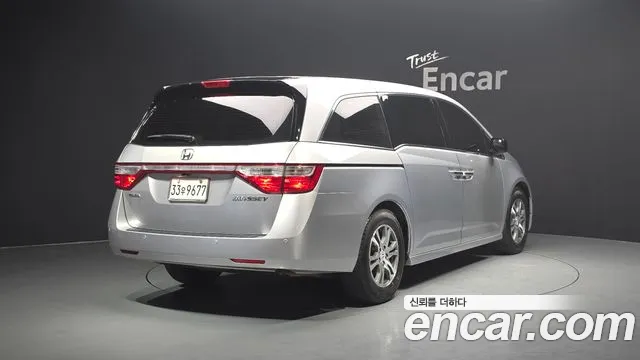 Honda Odyssey 2013 thumb 3