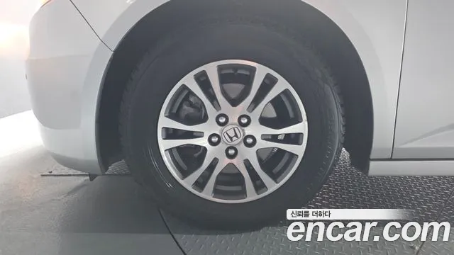Honda Odyssey 2013 thumb 11