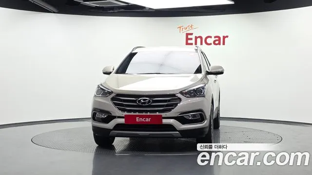 Hyundai Santafe 2016 thumb 5