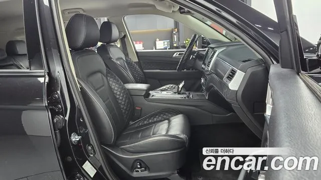 KGM Rexton 2021 thumb 2