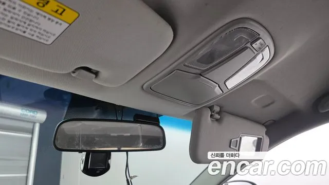 Kia K5 2010 thumb 12