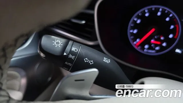 Genesis G70 2019 thumb 10