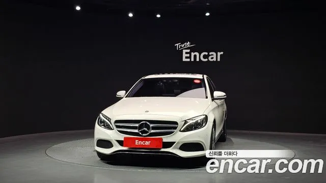 Mercedes-Benz C-Class 2017 thumb 2