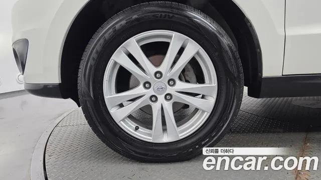 Hyundai Санта Фе 2010 thumb 5