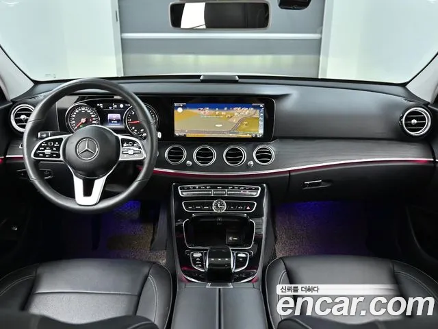 Mercedes-Benz E-Class 2018 thumb 8