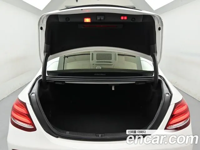 Mercedes-Benz E-Class 2018 thumb 7