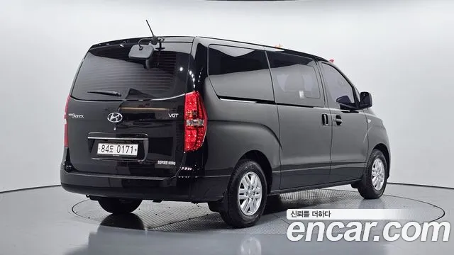 Hyundai Staria 2018 thumb 5