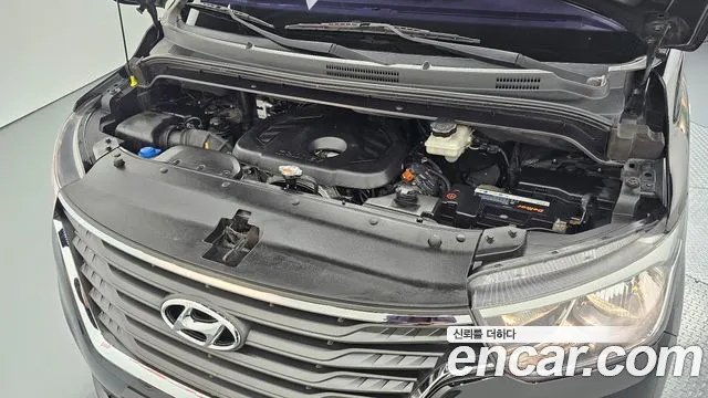Hyundai Staria 2018 thumb 4