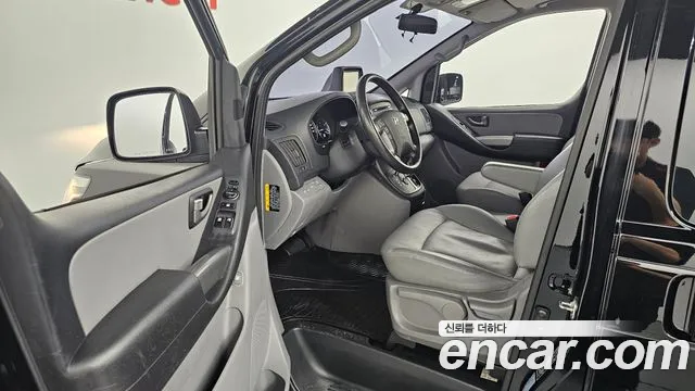 Hyundai Staria 2018 thumb 3