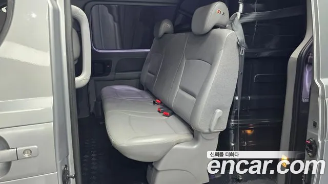 Hyundai Staria 2016 thumb 7