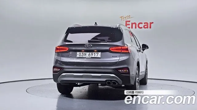 Hyundai Santa Fe 2018 thumb 8