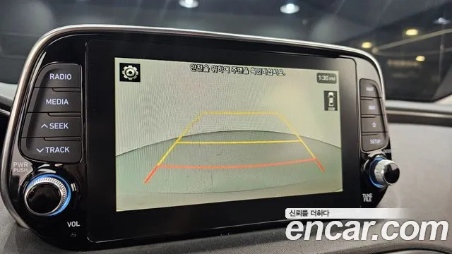 Hyundai Santa Fe 2018 thumb 4