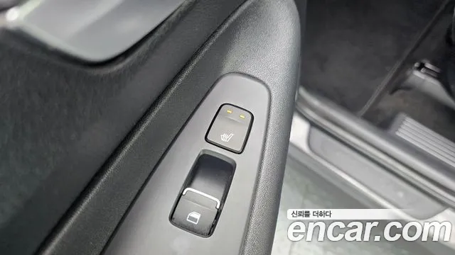 Hyundai Santa Fe 2018 thumb 5