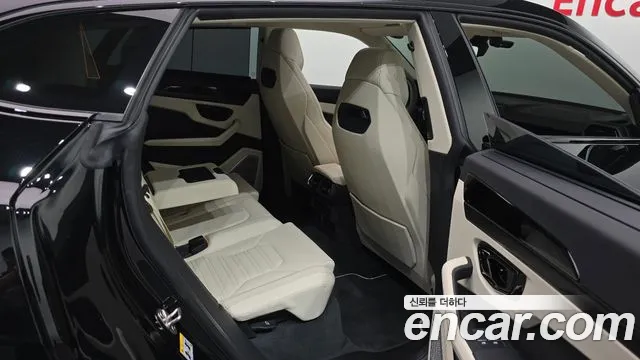 Lamborghini Urus 2025 thumb 5