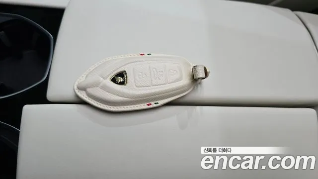 Lamborghini Urus 2025 thumb 2