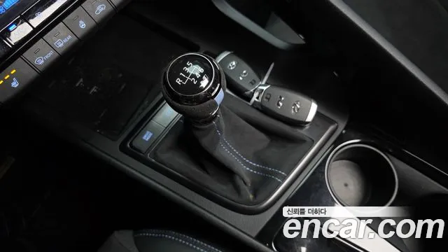 Hyundai Elantra 2023 thumb 2