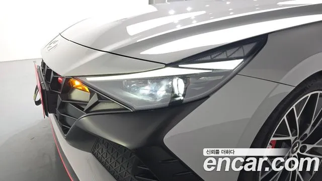 Hyundai Elantra 2023 thumb 9