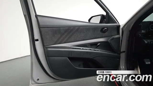 Hyundai Elantra 2023 thumb 4