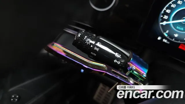 Hyundai Elantra 2023 thumb 10
