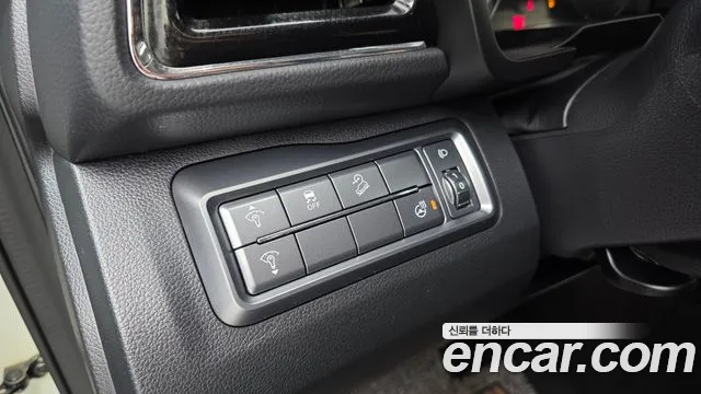 KGM Tivoli 2020 thumb 5