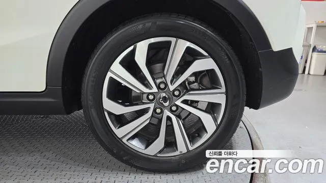 KGM Tivoli 2020 thumb 9