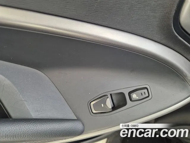 Hyundai DM 2013 thumb 11