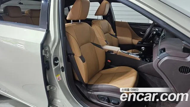 Lexus ES 300h 2019 thumb 7
