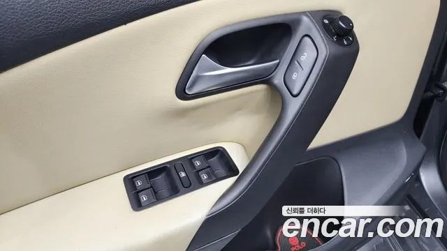 Volkswagen Polo 2014 thumb 4
