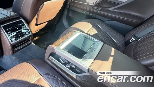 BMW 7 серии 2021 thumb 3